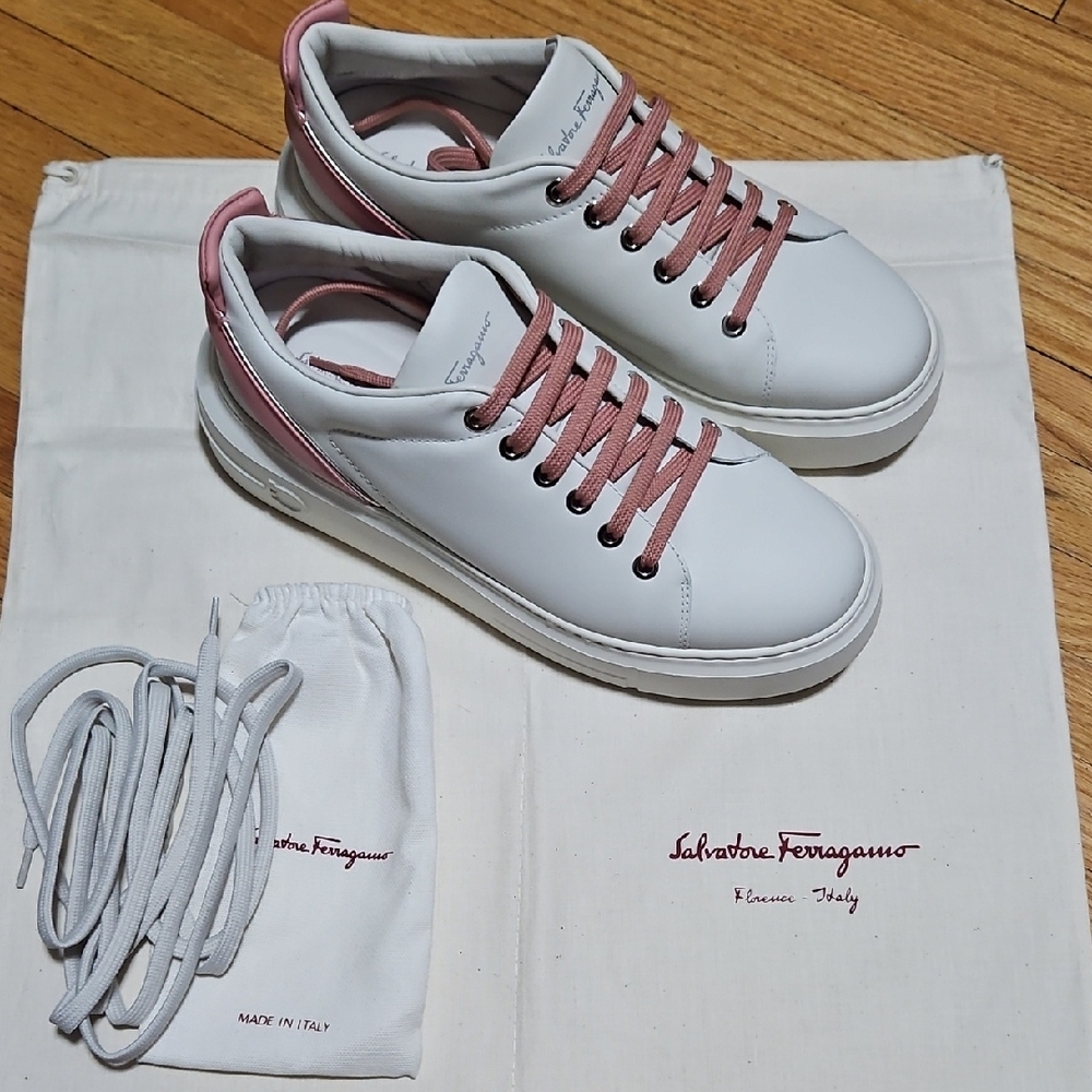 Salvatore Ferragamo White Sneakers with Pink Laces